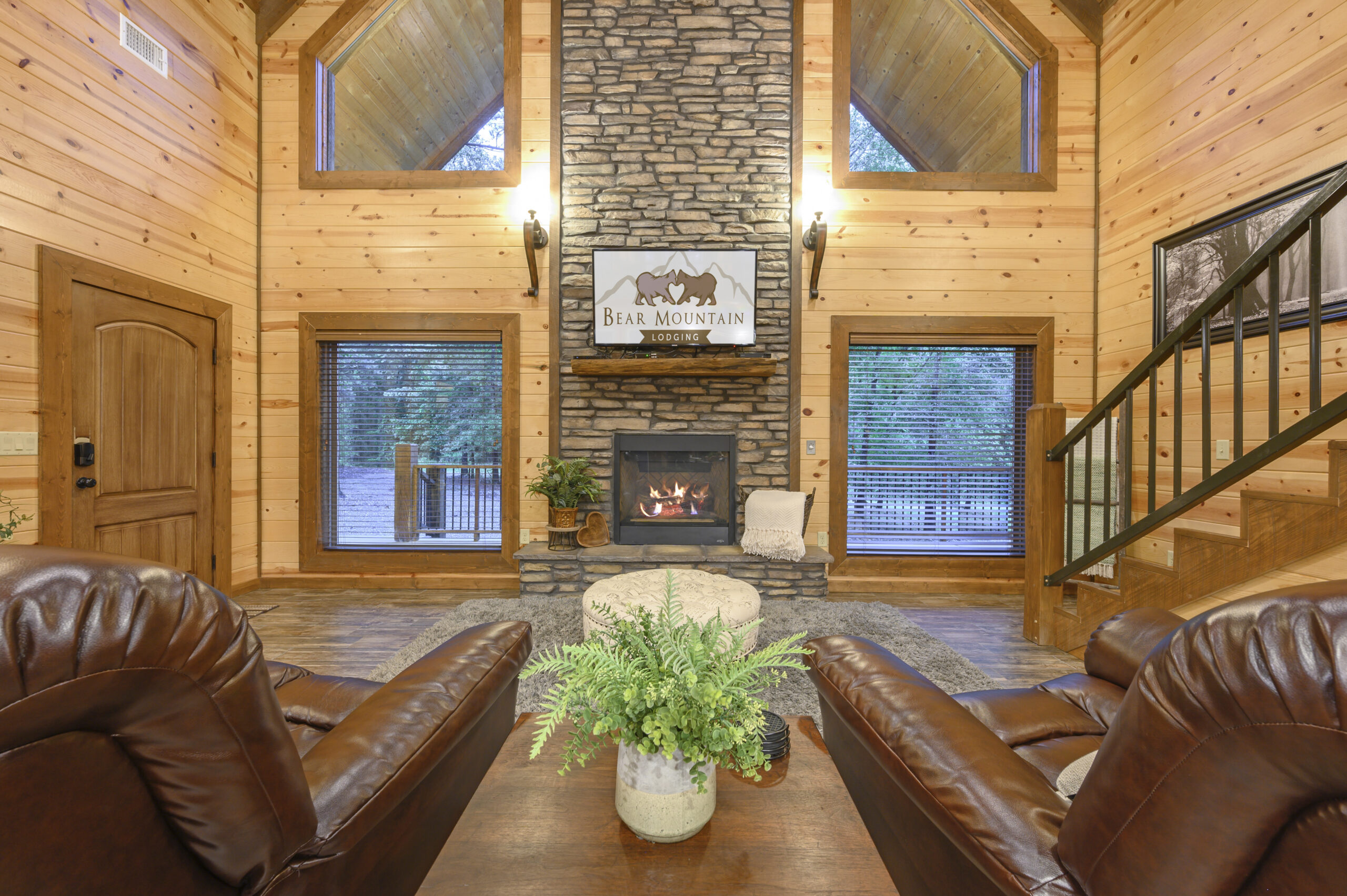 Livingroom-Fireplace-Center-scaled